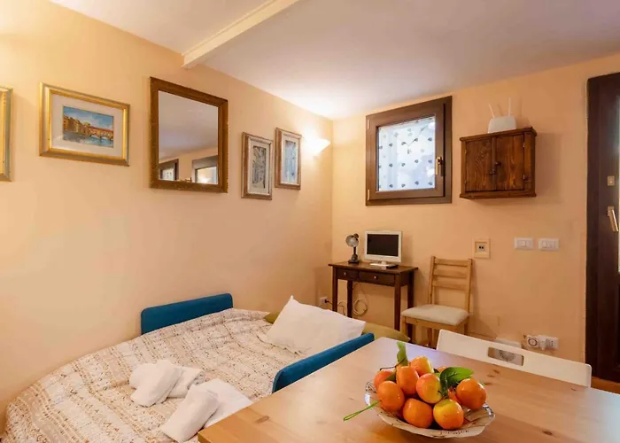 San Frediano Cozy Studio With Private Patio Διαμέρισμα Φλωρεντία