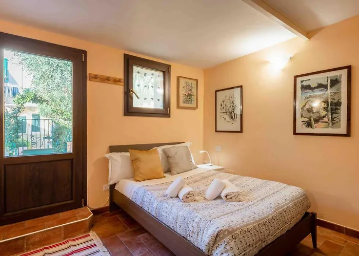 San Frediano Cozy Studio With Private Patio * Φλωρεντία