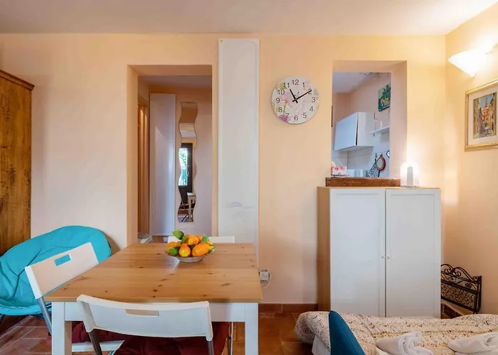 San Frediano Cozy Studio With Private Patio Διαμέρισμα