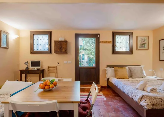 San Frediano Cozy Studio With Private Patio Φλωρεντία